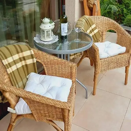 Toparti Apartment *
